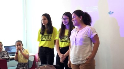  Gaziantep'te kız çocuklarına robotik kodlama öğretildi 