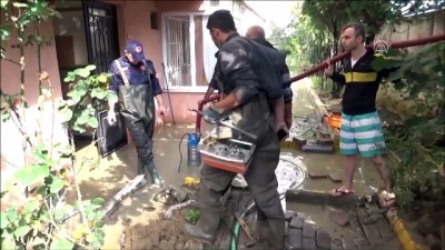 gesi - Silivri'de sağanak nedeniyle bazı bazı ev ve iş yerlerinde su baskınları yaşandı - İSTANBUL  Videosu