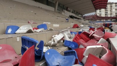 sili - Tevfik Sırrı Gür Stadı yıkılıyor - MERSİN Videosu