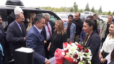 mevsimlik isci - Bakan Pakdemirli: 'Üniversitelerin tarım sektörüyle iş birliği olmadan olmaz' - MALATYA Videosu