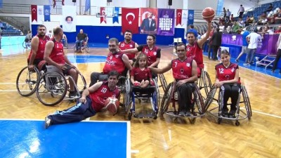 milli basketbolcu - Eski milli basketbolculardan engellilere anlamlı destek  Videosu