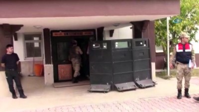 karayollari -  Jandarmadan şafak operasyonu  Videosu