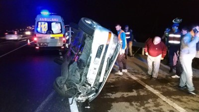  Samsun’da devrilen otomobil metrelerce sürüklendi: 3 yaralı