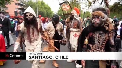 tiago - Şili'de geleneksel zombi yürüyüşü Videosu