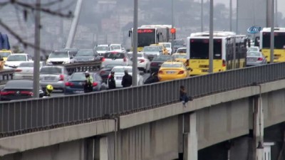  15 Temmuz Şehitler Köprüsü’ndeki intihar girişimi 4 saat sürdü 