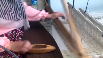 el emegi goz nuru - Kadınlar ADEM'de hediyelik ürünler üretiyor - MUŞ  Videosu