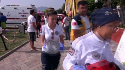 parasutcu - Otelin çatısına düşen paraşütçü yaralandı - MUĞLA Videosu