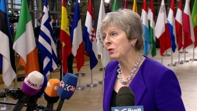 referandum - May: '(Brexit) Geçiş sürecinin birkaç ay daha uzatılmasına yönelik bir seçenek oluşturulabilir' - BRÜKSEL  Videosu