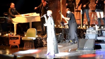 kisla - Ünlü sanatçı Sıla konser verdi - BURSA Videosu