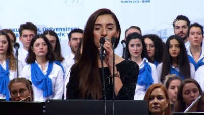 Cumhurbaşkanı Erdoğan sevdiği şarkılara eşlik etti - İZMİR