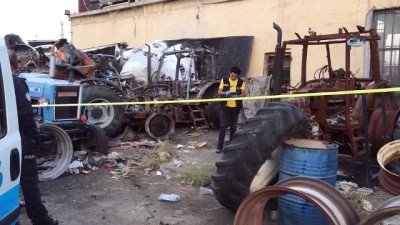 saglik ekipleri -  Hurda traktörün yanında ölü bulundu Videosu
