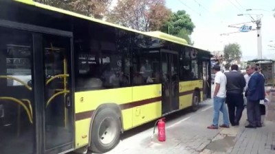  Alev alan otobüsü yanmaktan şoförün müdahalesi kurtardı 