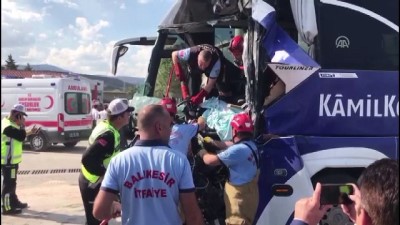 yolcu otobusu - Balıkesir'de feci kaza  Videosu