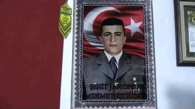 kabristan - Şehit evlatlarının hatıralarını özel odada saklıyorlar - KARAMAN  Videosu