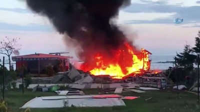 kacak yapi -  Yıkım kararı alınan büfesini kendi elleriyle yaktı  Videosu
