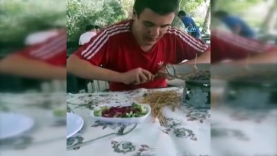 salgam suyu -  Antalya’da bir genç bir oturuşta 42 dakikada 302 çöp şiş yedi Videosu