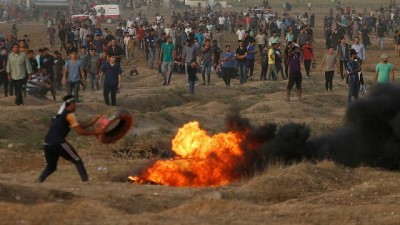 İsrail güçleri Gazze sınırında 130 Filistinliyi yaraladı