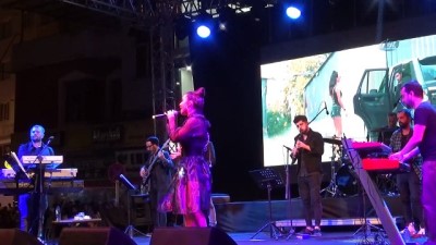 ses sanatcisi -  Zeytinyağı Festivalinde Tuğba Yurt coşkusu Videosu