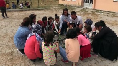 beden egitimi - Köy okulundaki öğrencilerin hokey merakı - KONYA  Videosu