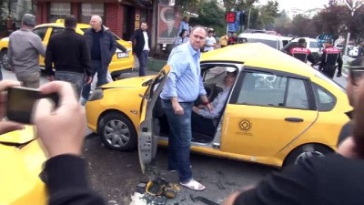 ilk mudahale -  Yunus polisleri taksi ile çarpıştı: 3 yaralı  Videosu