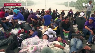Yüzlerce Göçmen Guatemala-Meksika Sınırında Sıkıştı 