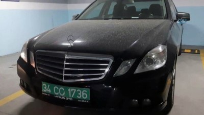  Suudi Arabistan Başkonsolosluğuna ait diplomatik plakalı bir otomobil, Sultangazi'de bir otoparkta bulundu.