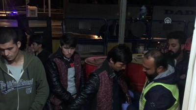 Yolcu otobüsünde 17 düzensiz göçmen yakalandı - SİVAS 