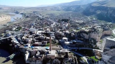 muhabir - 611 yıllık minare taşınıyor - BATMAN  Videosu