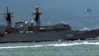  Romanya savaş gemisi Çanakkale Boğazı’ndan geçti 