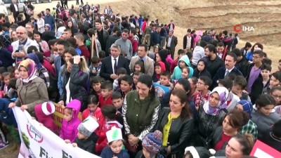  Kırıkkale'de 2 bin öğrenci 5 bin fidan dikti