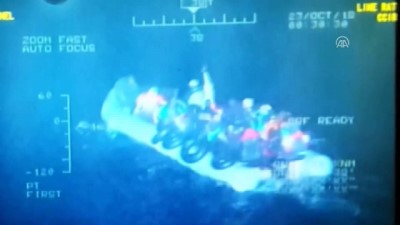 Lastik botları su alan 48 düzensiz göçmen kurtarıldı - İZMİR