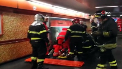 yuruyen merdiven -  - Roma'daki Yürüyen Merdiven Kazasında 30 Kişi Yaralandı
- Yaralananlar Arasında 15 Rus Da Bulunuyor  Videosu