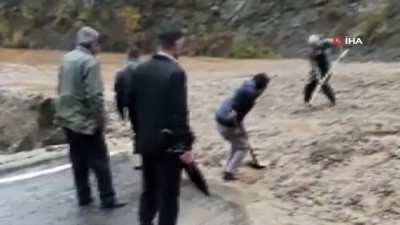 siddetli yagis -  Sincik-Malatya karayolunda heyelan  Videosu