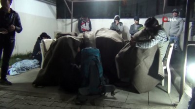  Ayvalık’ta jandarma 102 göçmeni faciadan kurtardı 