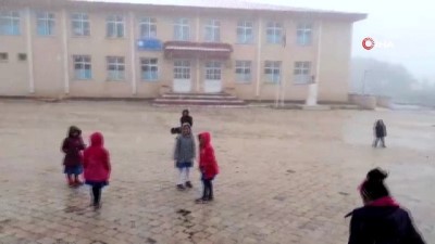 yagmurlu -  Kars’a mevsimin ilk karı yağdı  Videosu