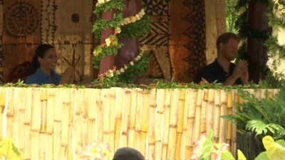 kraliyet ailesi - Prens Harry ve Meghan çifti Tonga'da 'sivrisinek karşıtı' şarkıyla karşılandı Videosu