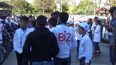  Mardinli öğrencilerden şehit polisin silah arkadaşlarını ziyaret 