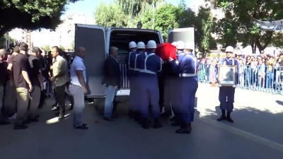 Şehit Uzman Çavuş Asım Türkel'in cenazesi toprağa verildi - MERSİN 