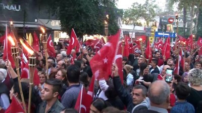  Adana’da meşaleler Cumhuriyetin 95’inci yılı için yandı