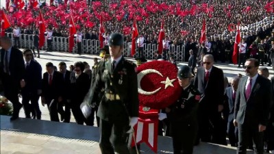  Cumhurbaşkanı Erdoğan, Anıtkabir Özel Defteri'ni imzaladı 