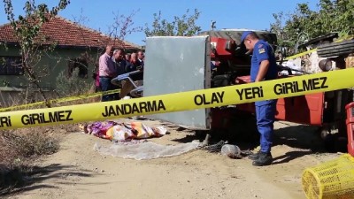 Devrilen traktörün altında kalan kadın sürücü hayatını kaybetti - MANİSA