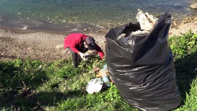 cevre temizligi - Üniversite öğrencileri Karadeniz sahilini temizledi - KASTAMONU Videosu