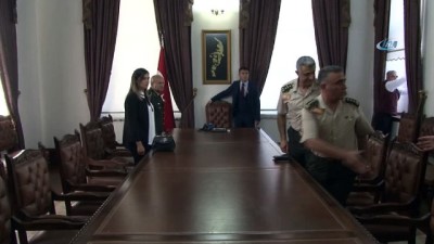 feraset -  15 Temmuz gazisi Albay Pınarbaşı'na Devlet Övünç Madalyası Videosu