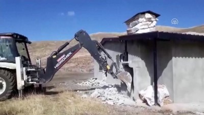 Akseki'nin Göktepe Yaylası'nda kaçak yapılar yıkılıyor - ANTALYA