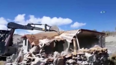 kacak yapi -  Göktepe Yaylasında kaçak yapılar yıkıldı Videosu