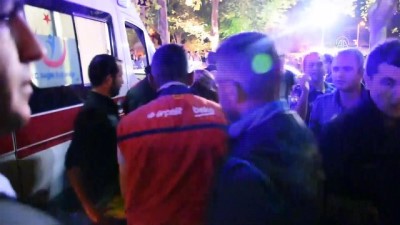 hastane - Malatya'da otomobil bisiklete çarptı: 3 yaralı  Videosu