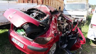 argo - Otomobil tıra çarptı: 2 ölü - ORDU  Videosu