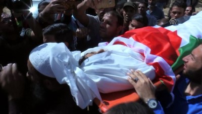 koy mezarligi - İsrail'in şehit ettiği 3 çocuk son yolculuğuna uğurlandı (1) - GAZZE  Videosu