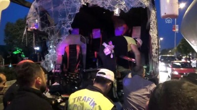 yolcu otobusu - Otobüsle tır çarpıştı: 1 ölü 17 yaralı - ZONGULDAK Videosu