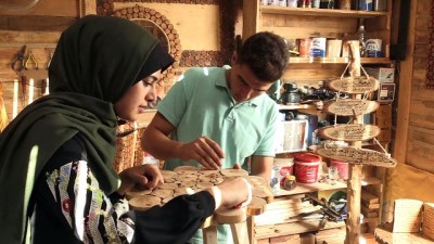 kucuk ev - Gazzeli kardeşlerin ahşap tasarımları geçim yolu oldu - GAZZE  Videosu